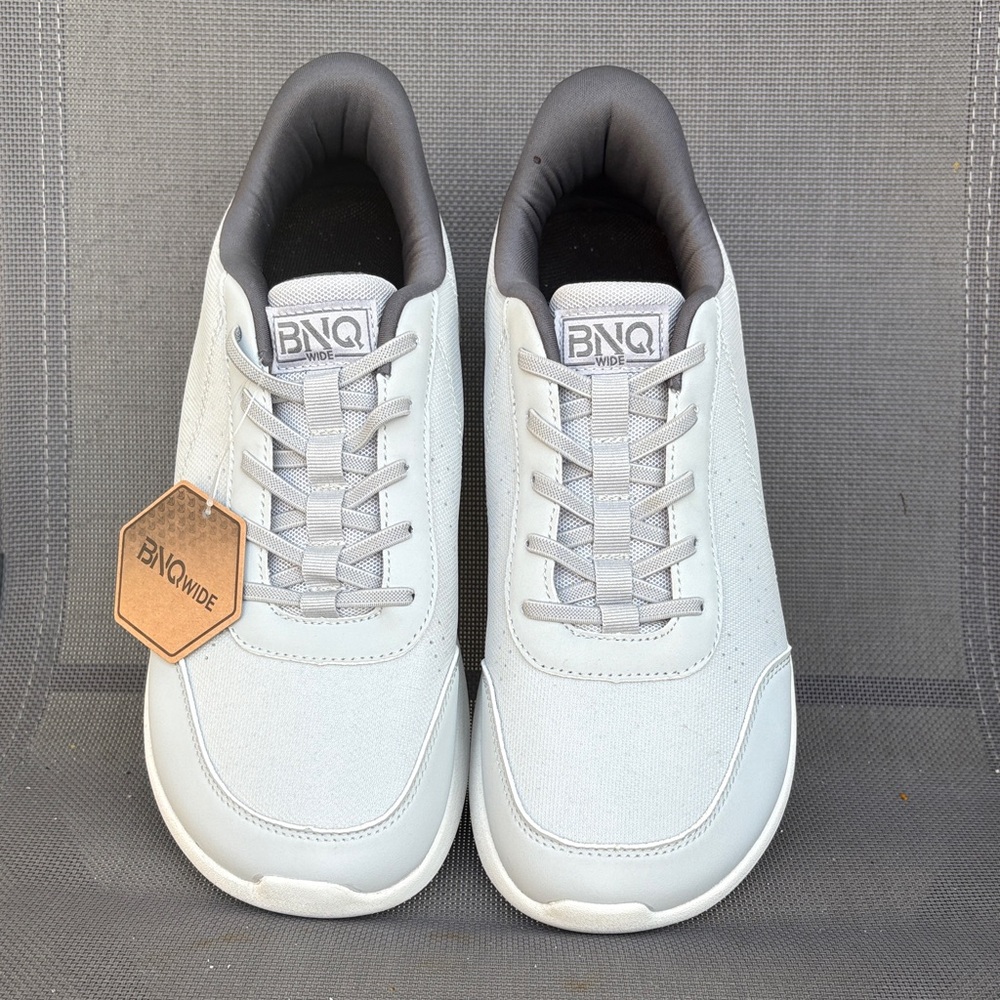 BNQ Wide Men's White Sneakers size: 9.5